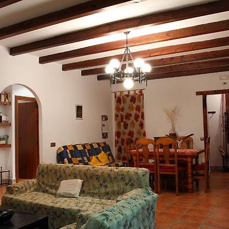 El Hogar De Ardwina Guest House Alia Luaran gambar